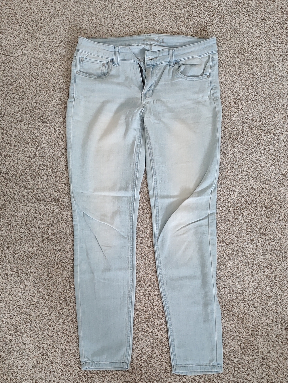 Rue21 Light Wash Skinny Jeans in Pale Blue